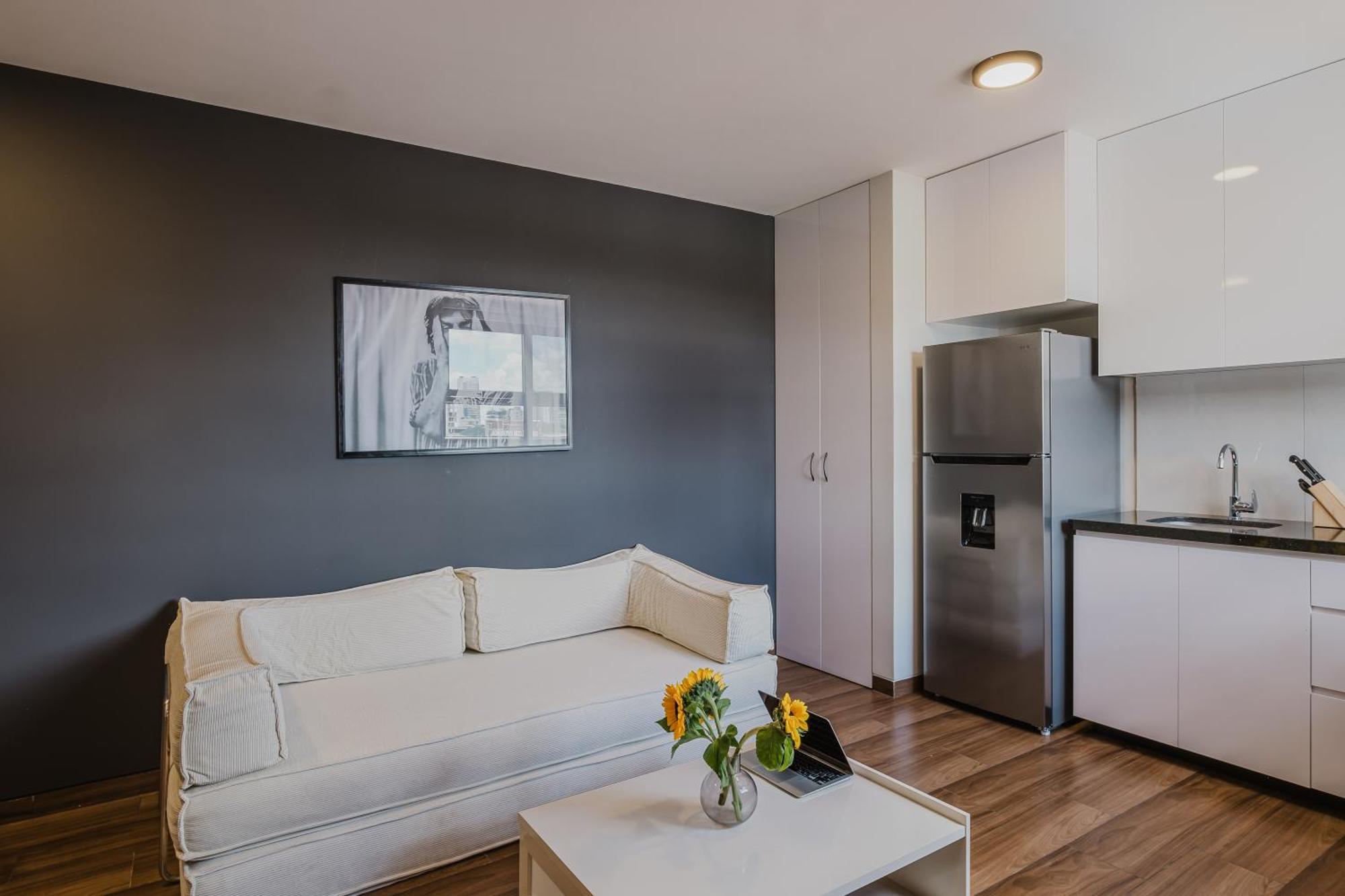 Dark Haven Apartment *